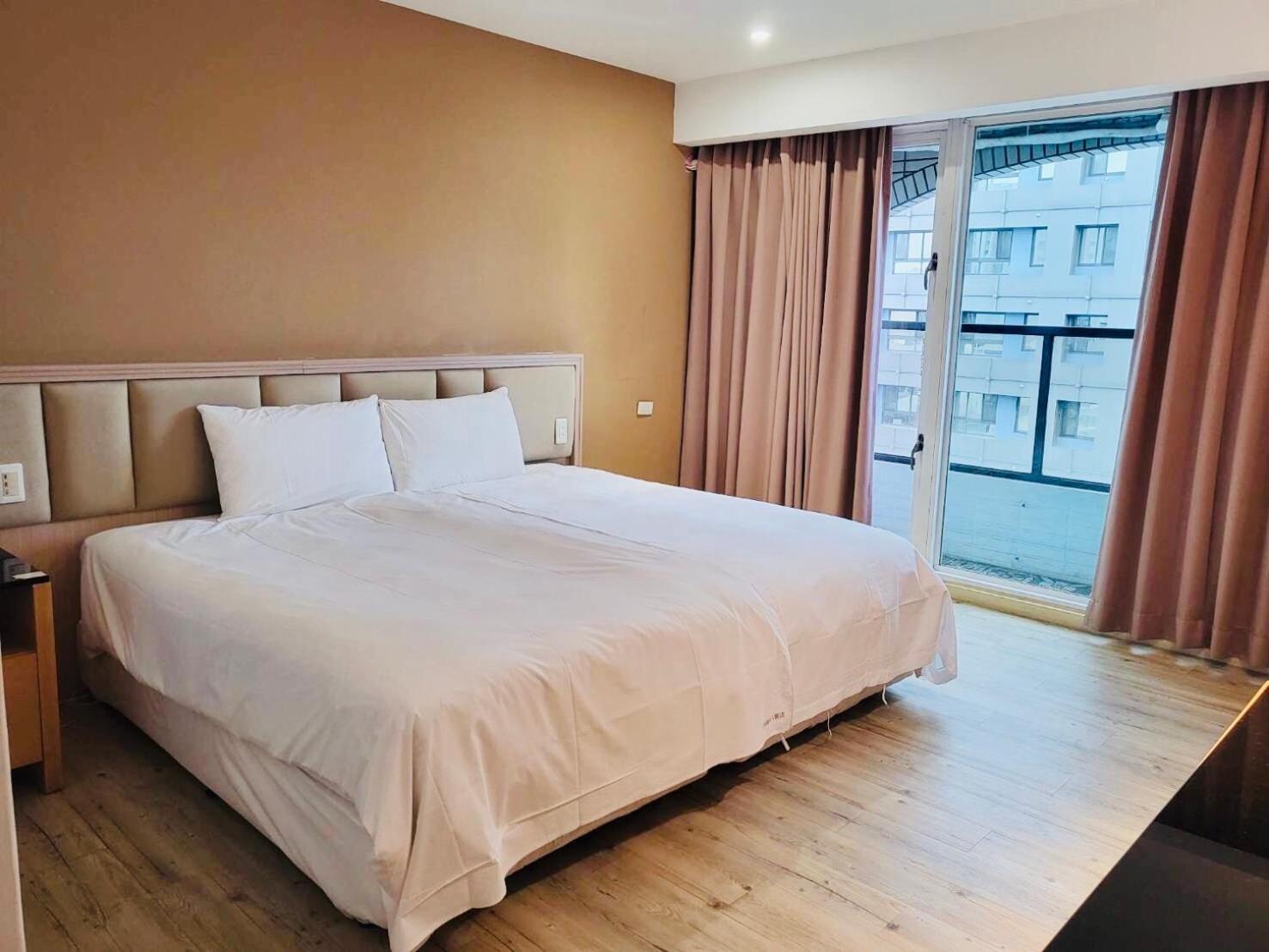 Taichung Enrichlife Hotel Buitenkant foto